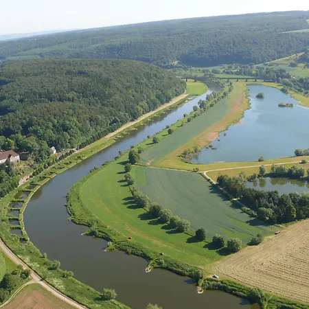 Ferienwohnung Mw 82M2 Hoexter Weserbergland An Der Weser 2 Terrassen Waesche Und Endreinigung Exterior foto